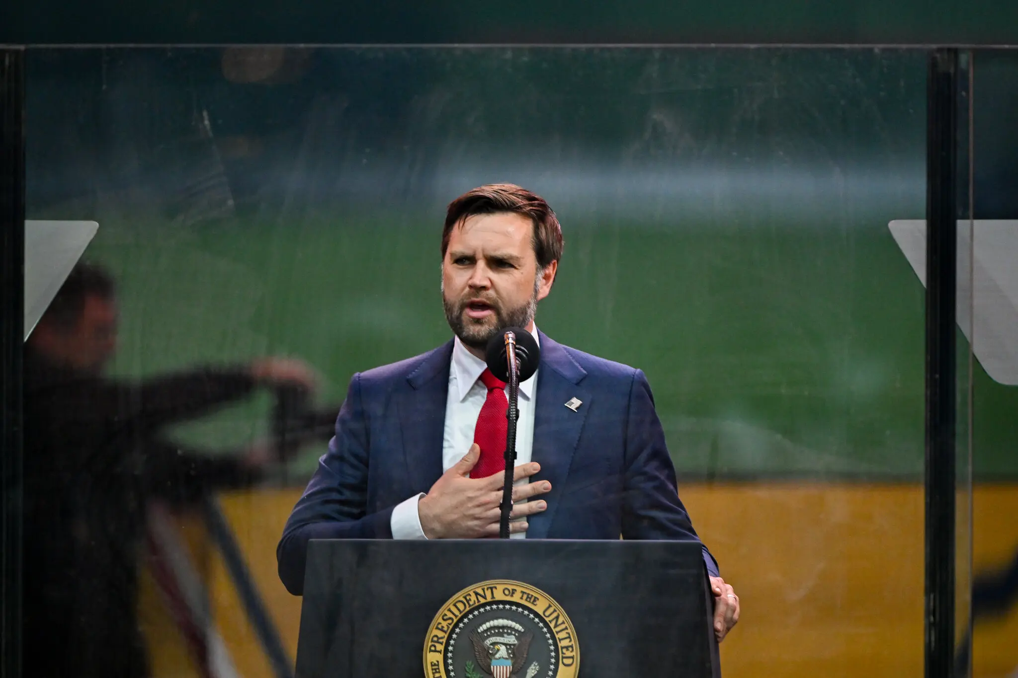 Європейська публіка освистала віце-президента США на Олімпіаді в Мілані: реакція Каи Каллас